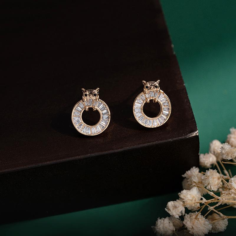 JMXD-cute Little Tiger Playful Styling Stud Earrings, Fashionable and Versatile Women's Earrings