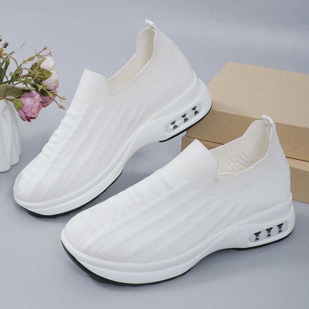 Plus Size Women's Athletic Casual Mesh Shoes Round Toe Low-Top Breathable Mesh Slip-On Slip-Ons