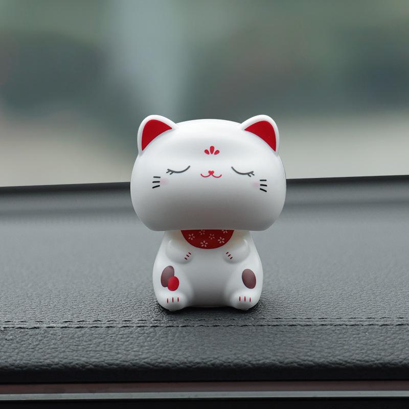 Фигурка Манеки-неко на солнечной батарее, кивающая, для декора салона автомобиля