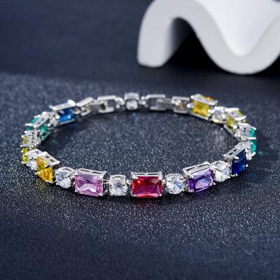 Einfaches und modisches farbiges quadratisches Zirkonarmband für Damen Nische und High-End