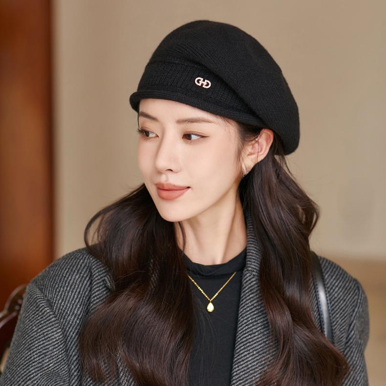 Women's Autumn and Winter Fashion All-match Knitted Hat Hat Comfortable Warm Pile Hat