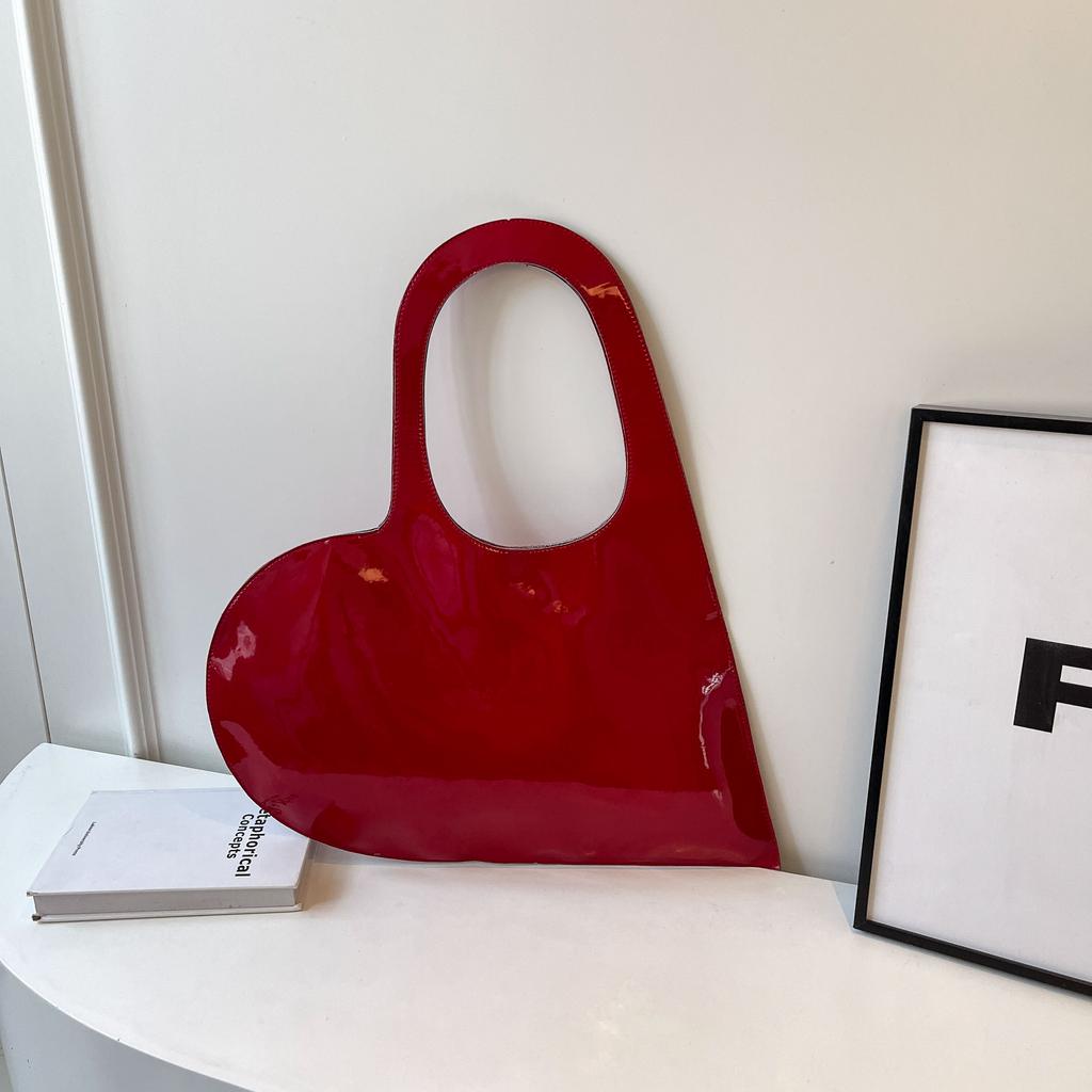 Fashion Shoulder Bag forWomen Unique Heart Shape Lightweight PU Large Capacity Magnetic Closure For Daily Use Travel Photography
