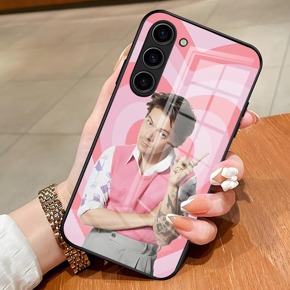 

Чехол для телефона H-Harry S-Styles для Samsung S26 S25 Edge Ultra S23 S22 S21 S20 Ultra Plus S24 Fe A54 A53 A25 Стеклянная крышка Samsung S24 Plus