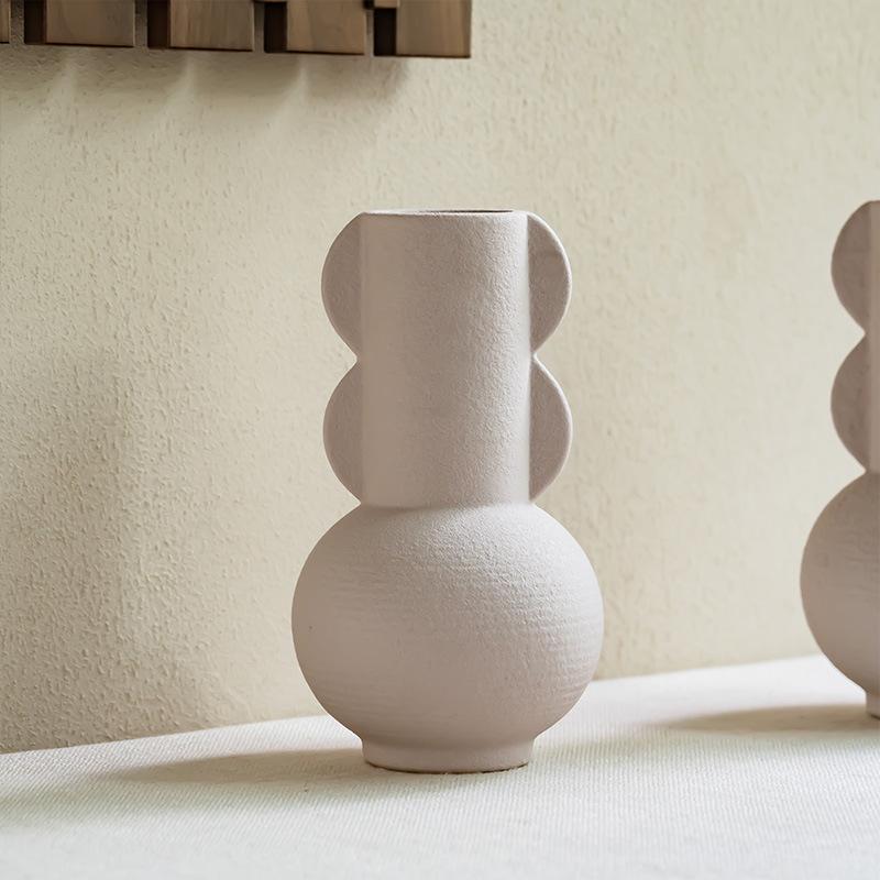 Nordic Style Creative Ceramic Vase Matte Plain Bottle Home Decoration Ornament Flower Arrangement Designer Flower Arrangement