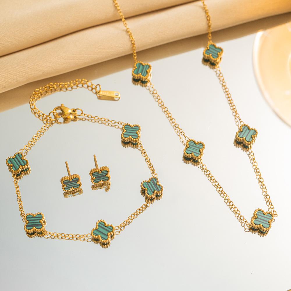 Titanium Steel 9mm Double-sided Four-leaf Clover Necklace Set for Women Fashionable Elegant and Luxurious