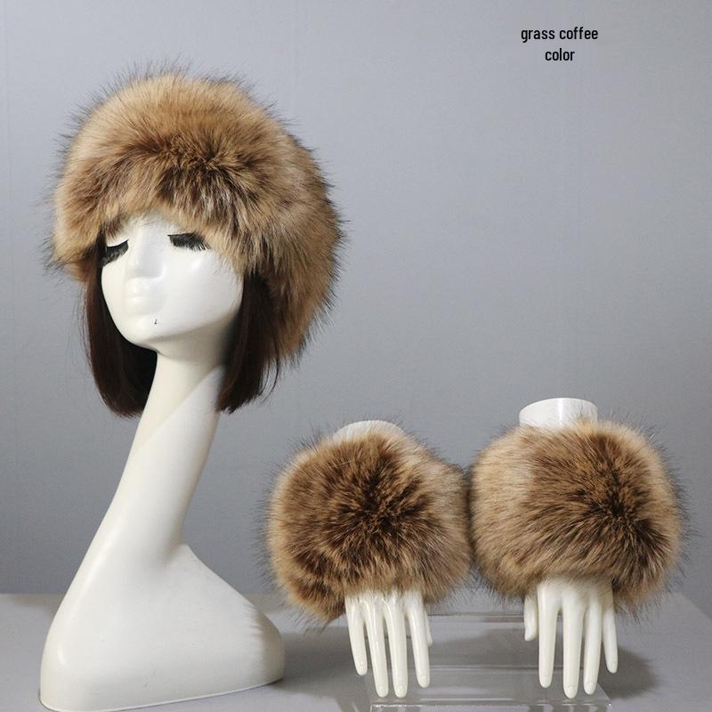 

Осенне-зимний набор: Кепка-козырек из искусственного меха и манжеты из лисьего меха