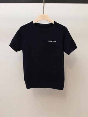 High-End Women's Minimalist Crew Neck Knitted T-Shirt