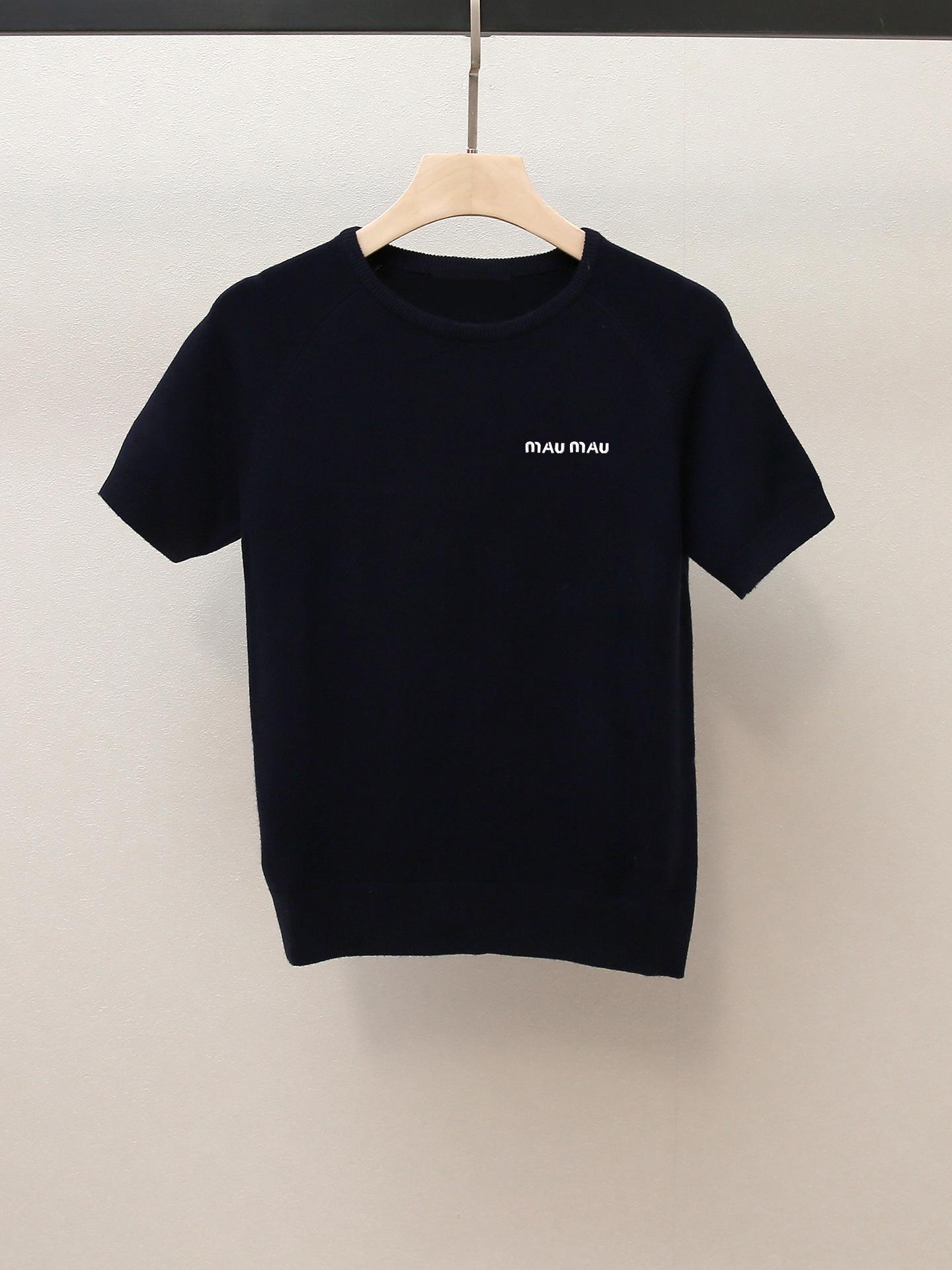 

High-End Women s Minimalist Crew Neck Knitted T-Shirt L темно-синий