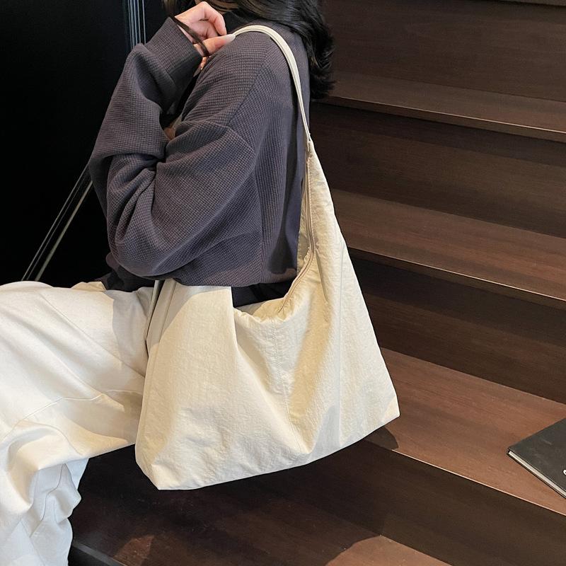 Lazy Large-capacity Women's New Casual and Fashionable Commuting Portable Single Shoulder Oblique Span Tote Bag