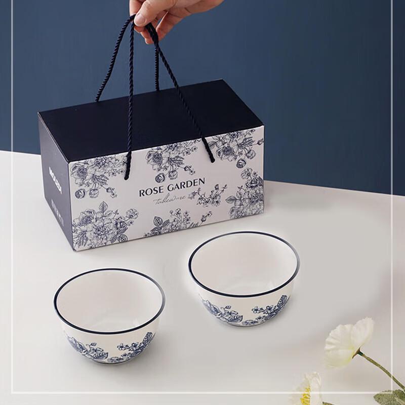 Zipuoya Rose Blue-and-White Ceramic Bowl & Chopstick Set