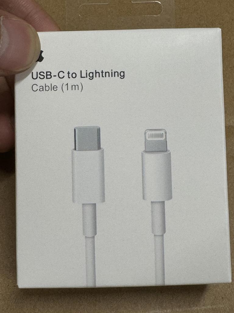 Compatible with Apple 20W USB-C Adapter for iPhone 15/14 Pro - Flash Charge Original.