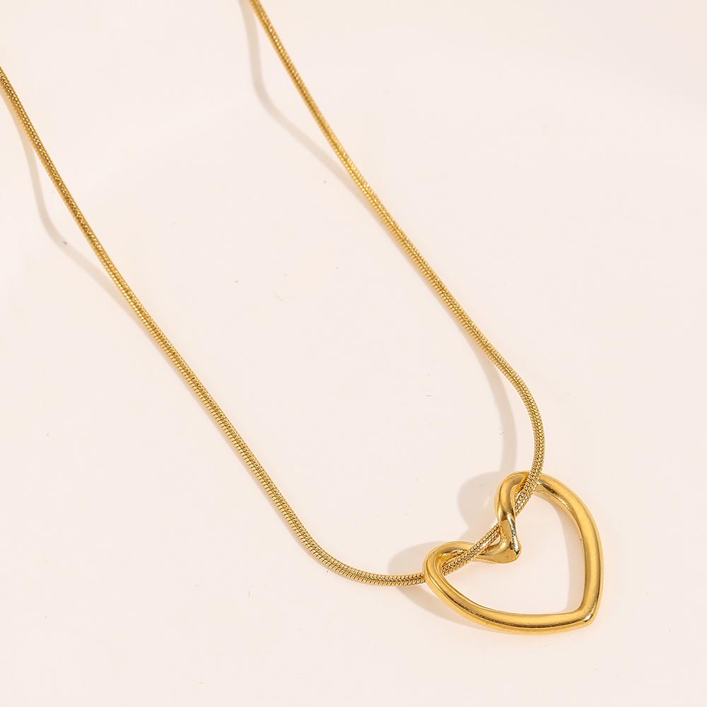 Fashion Twist Heart Pendant Necklace For Women Girls 18K Gold Plated Stainless Steel Chain Necklace