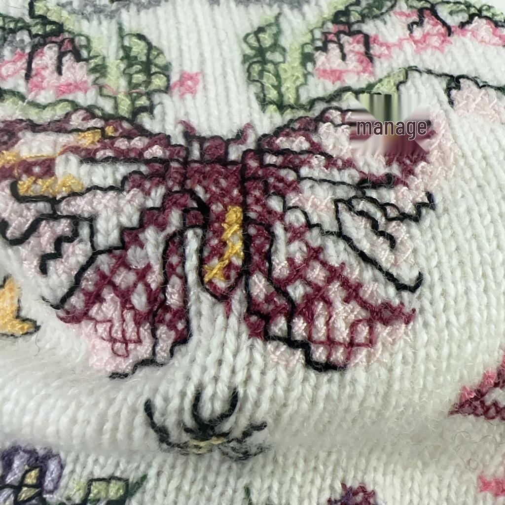 Women's Early Spring Embroidered Round Neck Short Sleeve Knitted Top