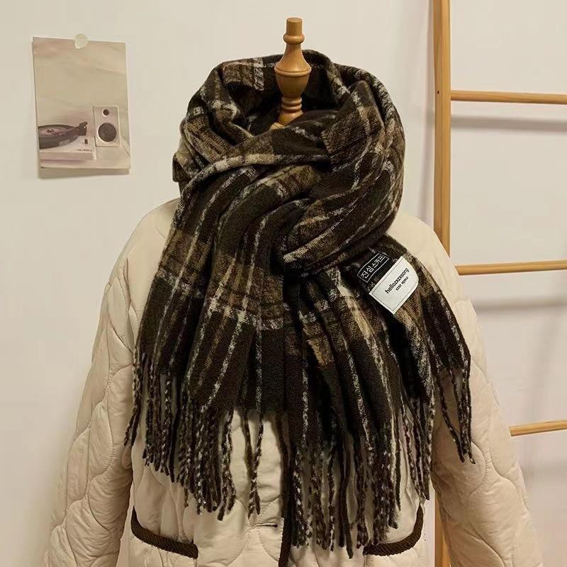 New plaid scarf women's winter thickened warm retro fashion versatile high-end shawl scarf student spring and autumn