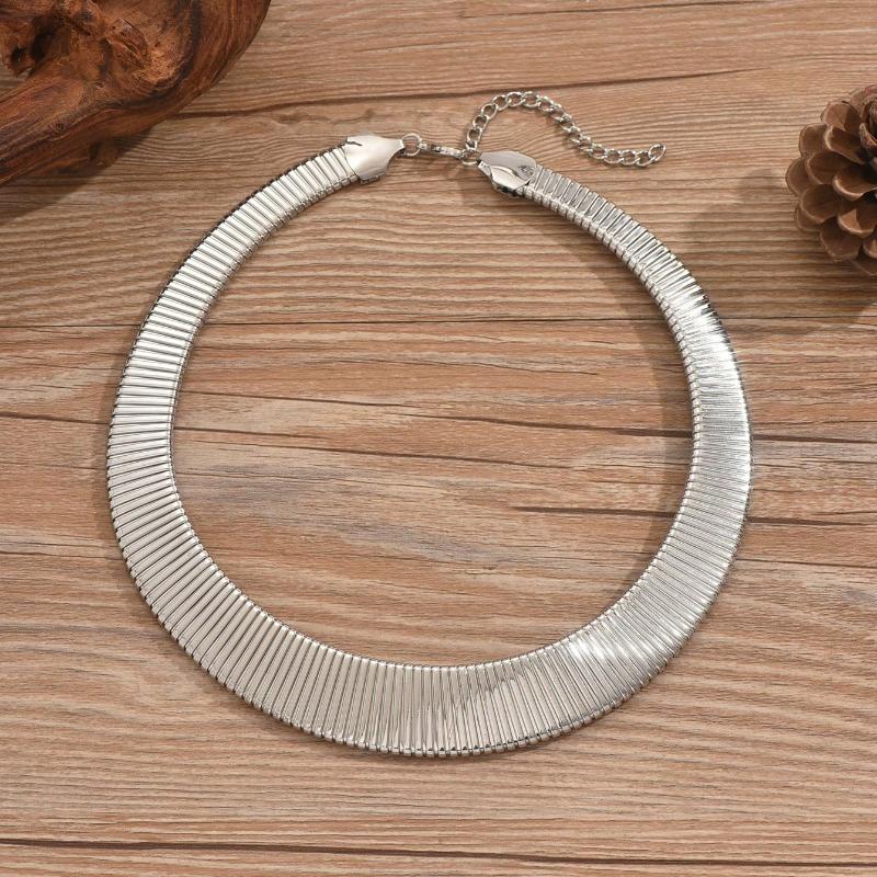 1pc Chunky Necklaces for Women Golden/Silvery Statement Necklace Collar Necklace Bib Necklace for Women Girls Punk Jewelry for Special Occasion
