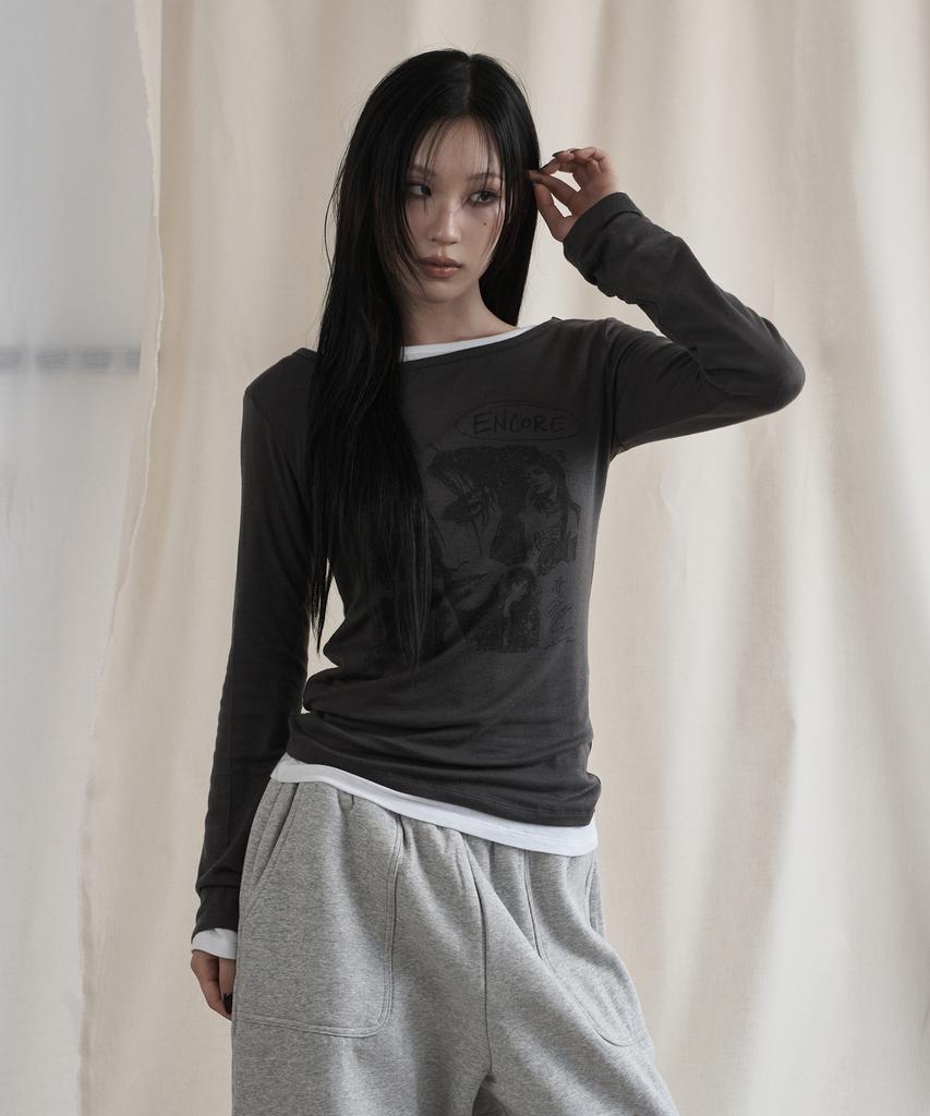 SWAYGLOW Wool Blend Graphic Long Sleeve T-Shirt (Ch)