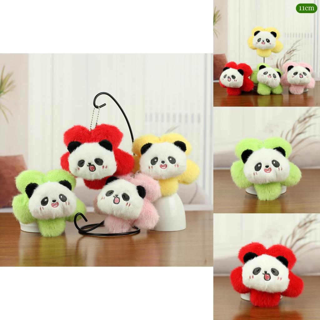 Weiches und kuscheliges Panda-Plüschtier mit lieblichen floralen Details, perfekt für Schlüsselanhänger