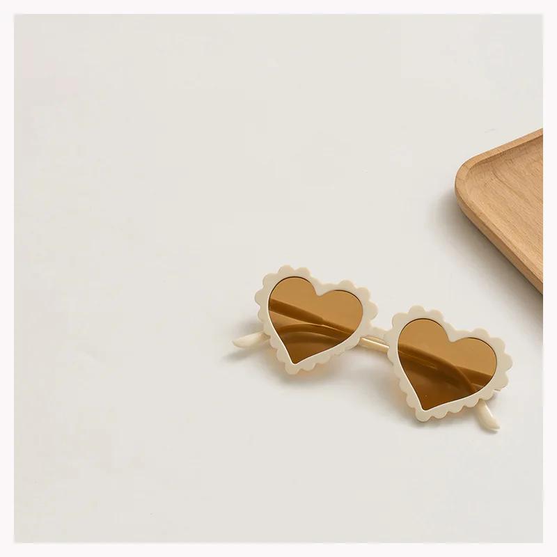 Fashion Heart Form Kids Sunglasses Children Cute Pink Cartoon Sun Glasses Frame Girls Boys Baby Eyewear Uv400