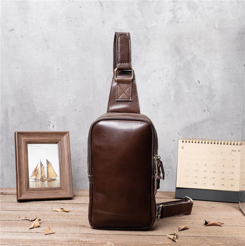 Men's New Bag, Men's Casual and Fashionable Chest, Leather Top Layer, Crossbody, Korean Style Trendy Bag, Retro Style
