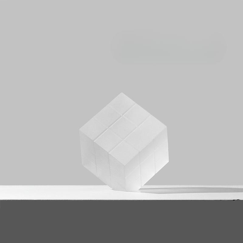 Einzigartiger Top Art Rubiks Würfel Kleine Ornamente Glas Luxus Wohnzimmer Büro TV-Schrank Tischplatte Eingang Heimdekoration
