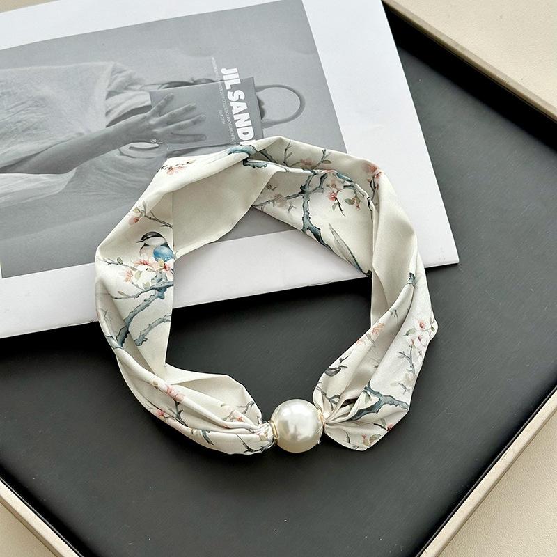 Pearl magnetic buckle small silk scarf women's lazy neck protection spring new versatile high-sense magnetic buckle necklace scarf