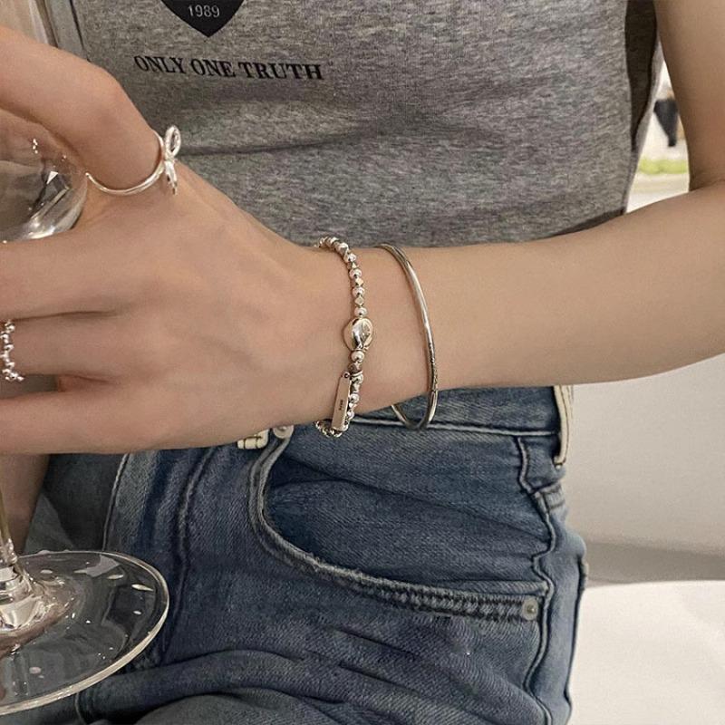 Elegant 2023 Women's Silver Bead Bracelet: Versatile & Trendy Light Luxury Jewelry