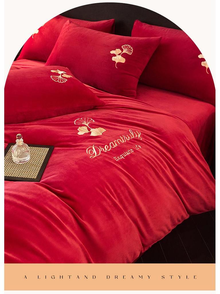 Plush Coral Fleece Winter Bedding Set: Thickened Velvet Duvet Cover, Flannel Bed Sheet, and Pillowcases