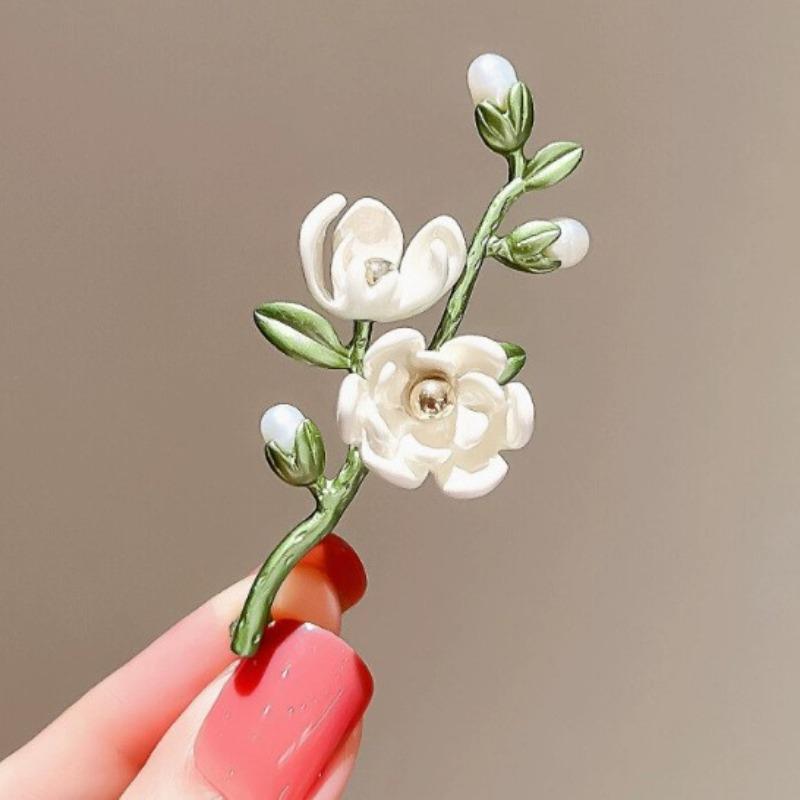 Vintage Art Magnolia Brooch Korean Ins Style Pin Exquisite and Elegant Jewelry Accessories Party Birthday Daily Decoration Gift