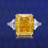 Xiancan Jewelry 925 proves sudraba 30 karātu augsta oglekļa dimanta saderināšanās gredzens ar ledus puķes slīpējumu.
