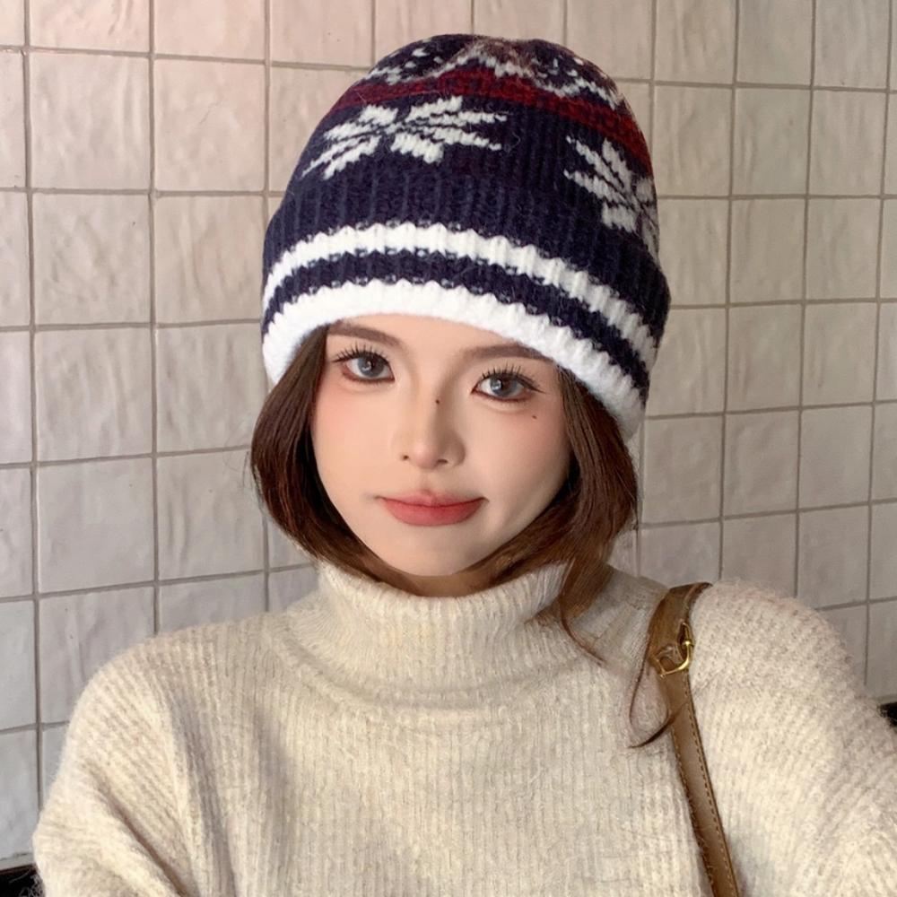 New Style Slouchy Beanie Hats Winter Warm Cap Hats Y2K Cap For Women Snowflake Marked Embroidery Winter Knitted Girl Hats Gift