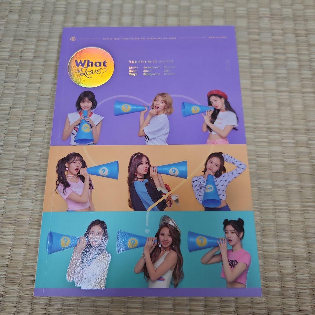 

[USED] TWICE What is Love CD