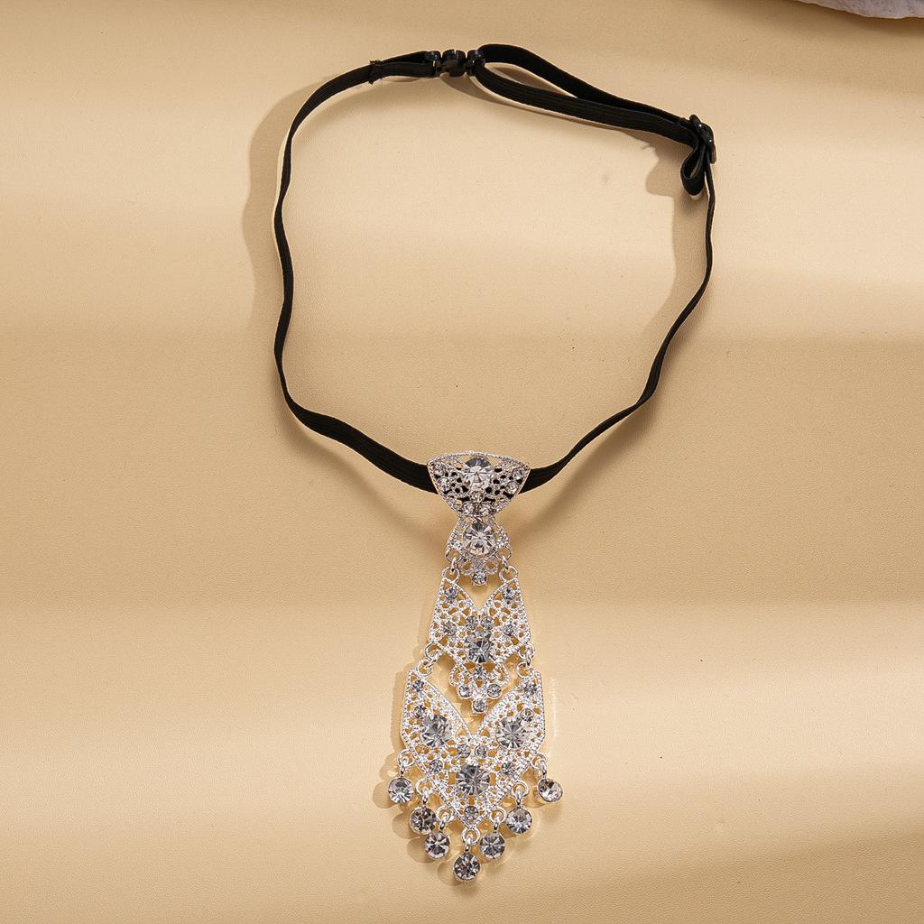 Diamond-encrusted Geometric Hollow Tie Fringed Necklace Unique Personality Item