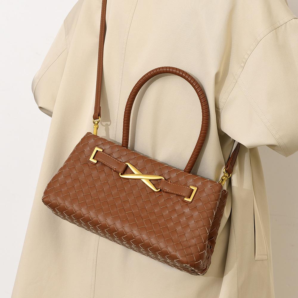 Borsa Autunno/Inverno Nuova Borsa Intrecciata Fatta a Mano Grande Capacità Borsa Morbida in Pelle da Pendolari alla Moda di Nicchia Borsa da Donna Borsa a Spalla