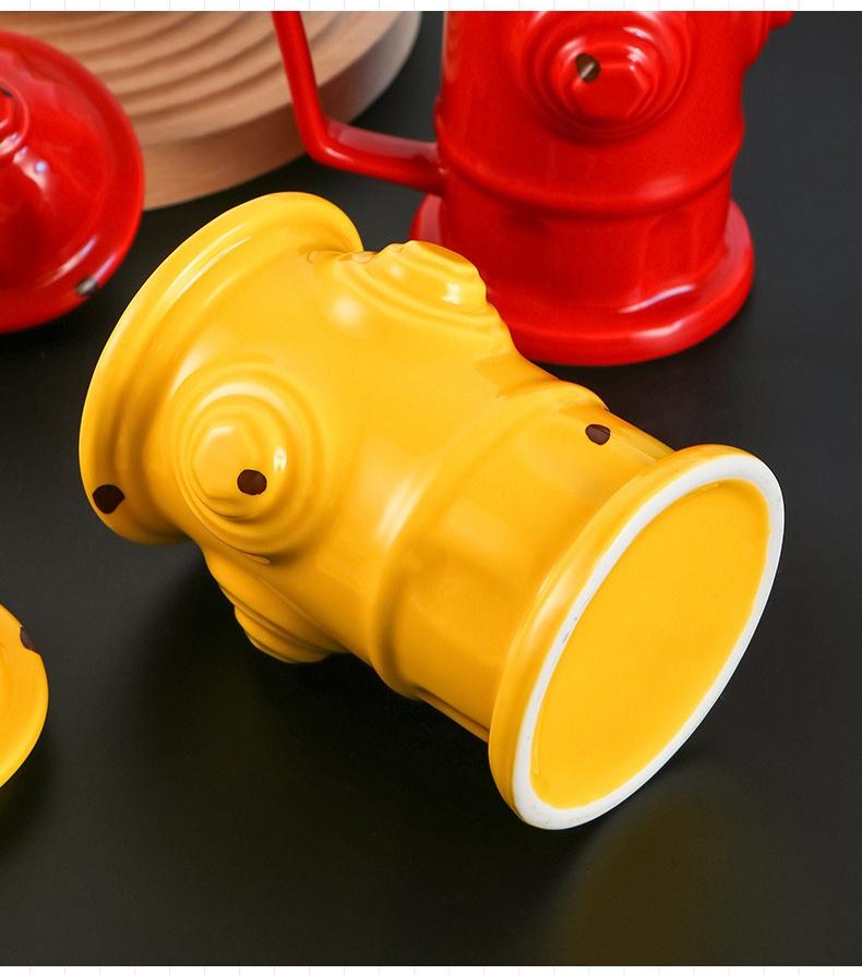 Creative Fire Hydrant Ceramic Cup, Red Three-dimensional Shaped Water Cup, High-value Mug