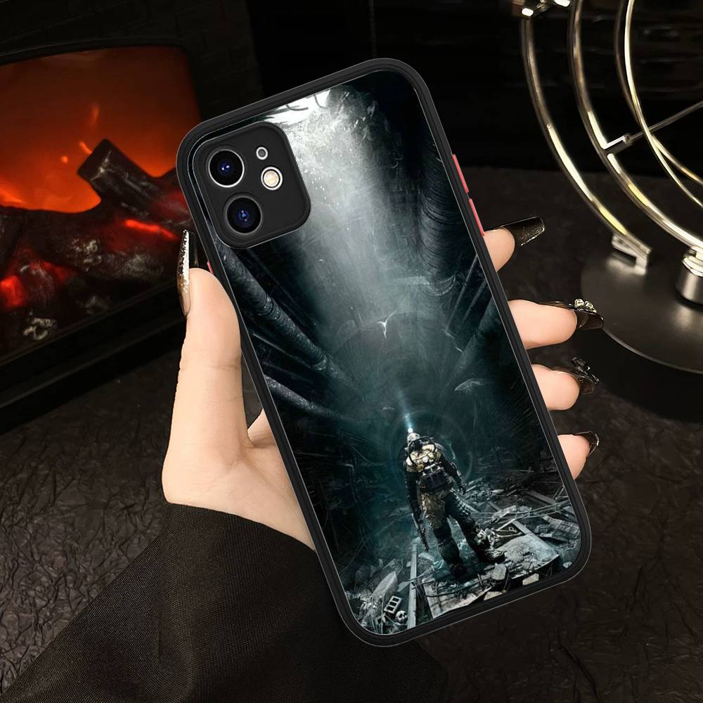 Post Apocalyptic Game Metro 2033 Phone Case For IPhone 16 15 14 Plus 15 13 12 11 Pro Max X XS MAX Matte Cover