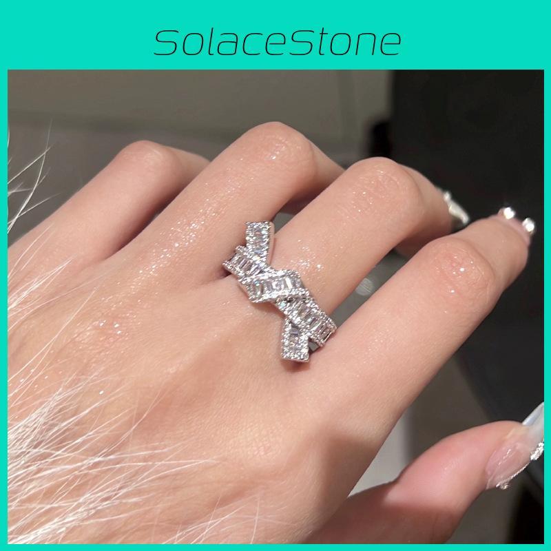 Chic And Stylish Copper Geometric Ring With Zirconia For Women Perfect For Everyday Wear