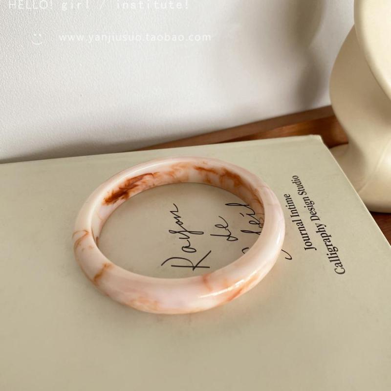 Minimalistyczna bransoletka z żywicy w kolorach gradientowych: Świeża, Słodka, Wszechstronna Bransoletka dla Kobiet