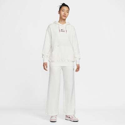 Nike Sweatshirts Women's White Hooded Moderate Regular