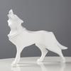 Geometric Wolf Ornament Synthetic Resin Wolf Sculpture Abstract Animal Art Statue for Home Office Desktop Decoration