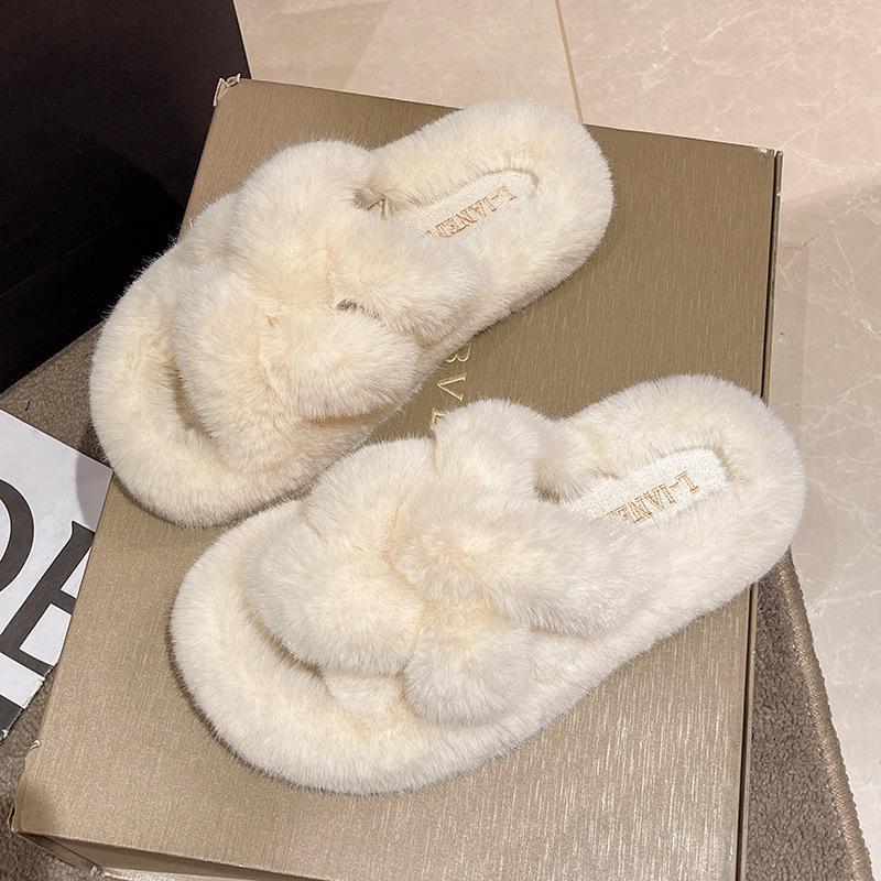 Thick-bottomed fluffy slippers women's winter wear 2025 new Internet celebrity super fire fairy fashion cross one-word warm slippers