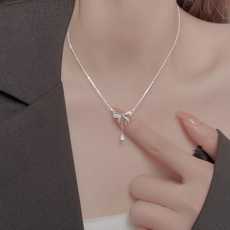 Bow tassel pendant necklace women's new accessories light luxury niche high-end birthday gift collarbone chain