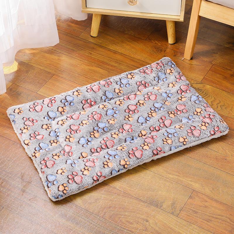 Flannel Pet Sleeping Mat Dog Bed Cat Litter Puppy Bed Dog Sofa Lovely Mattress Cushion for Small Large Dog Blanket Pet Supplies