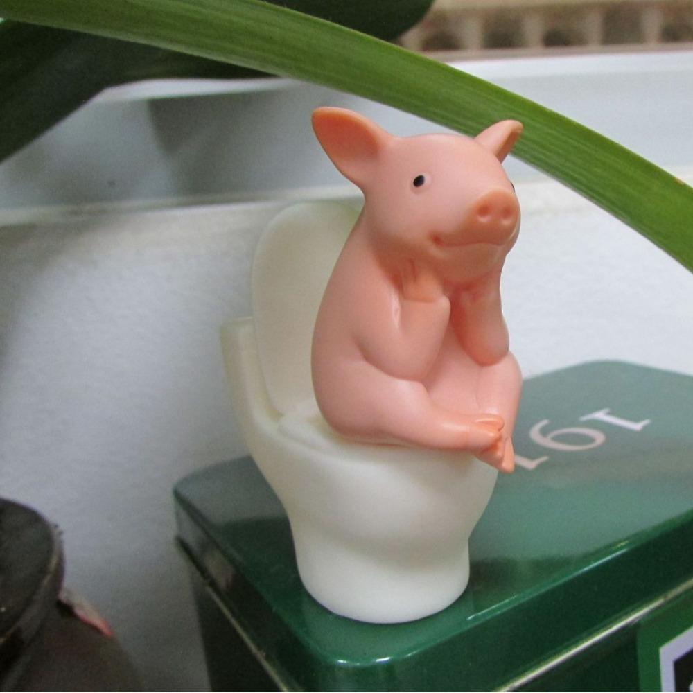 

Sitting on Toilet Bathroom Statue Cartoon Frog Ornament Funny Tabletop Decor Bathroom Decor Style1