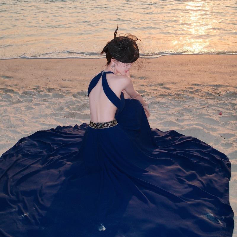 

Neck Dress Female High-end Socialite Ancient Feeling Heavy Industry Diamond-encrusted Birthday Dress Sexy Backless Long Skirt S синий