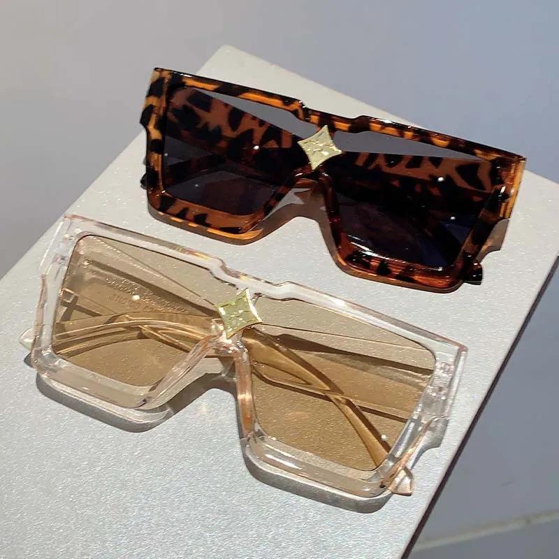 Nuovi Occhiali da Sole Quadrati con Montatura Grande Donna Uomo Marca di Lusso Designer Vintage Steampunk Lenti Protezione UV400