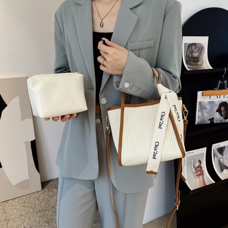 Casual Fashion Large Capacity Handbag Bag 2025 New Simple Mother Bag Foreign Style Internet Celebrity Shoulder Messenger Tote