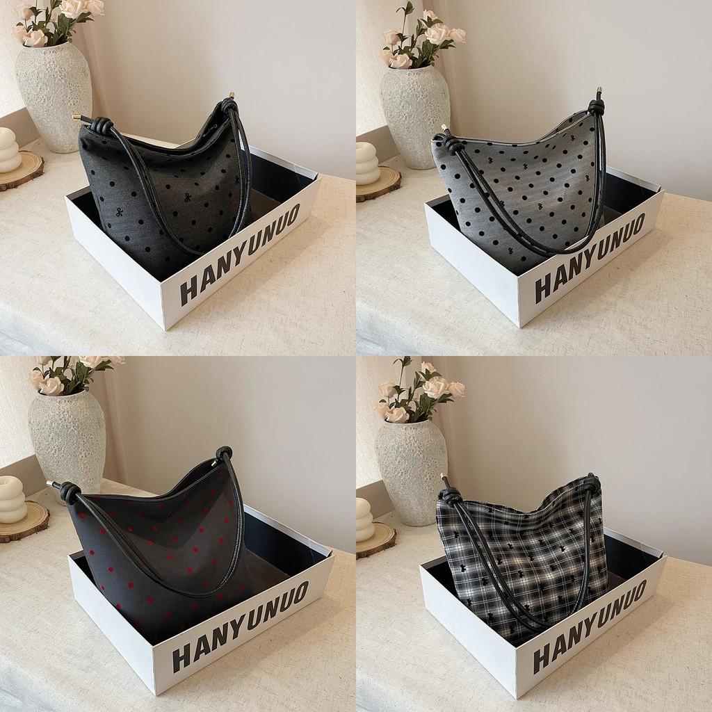 Stylish And Chic Bucket Bag For Women With Unique Design In Fashionable Colors And Patterns