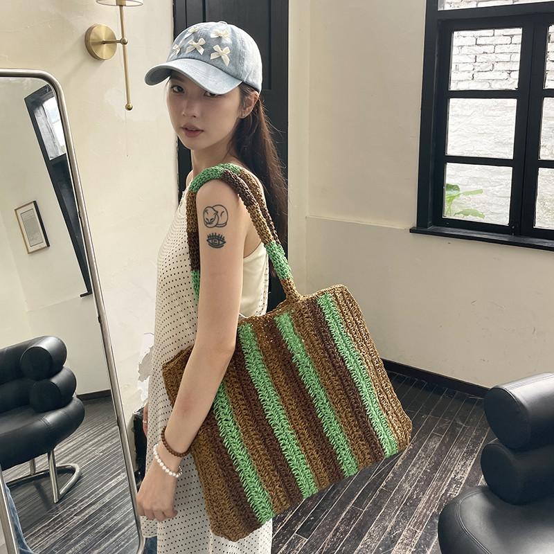 Handgemachte Stroh gewebte Handtaschen für Frauen Seaside Beach Bag Neue Griff Bucket Bag