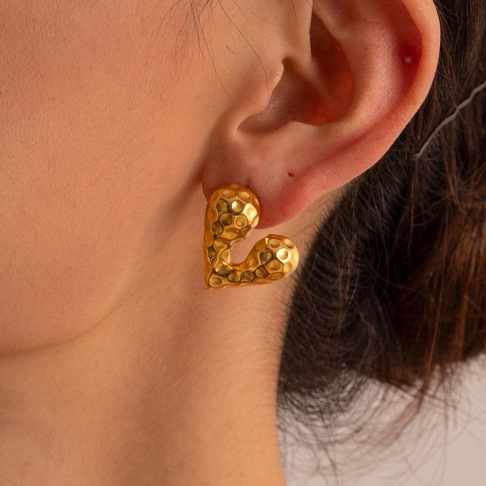 18K Gold Heart-Shaped Liquid Stud Earrings - Trendy European & American Style