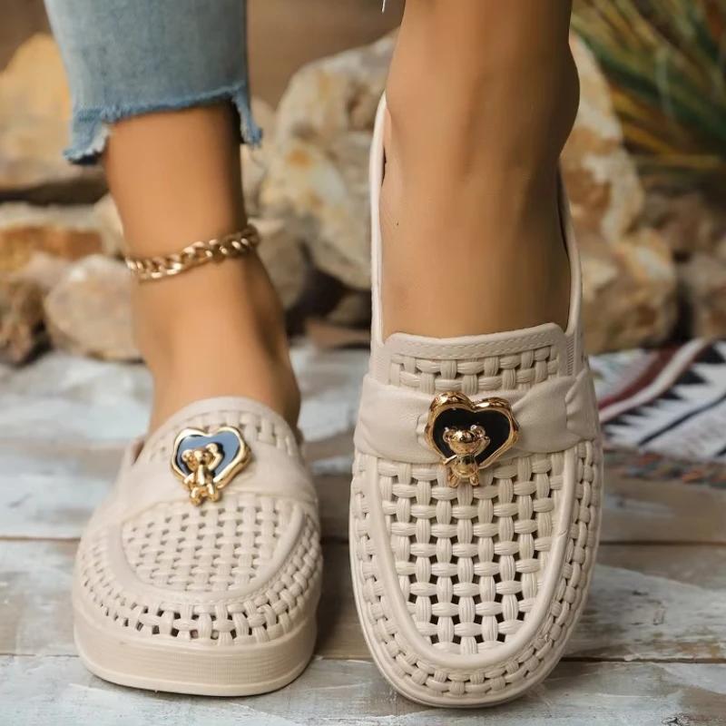 Fashion 2025 High Quality Baotou Women's Slippers Fashion Metal Decoration Casual Slippers Women New Non-Slip Flat Slippers Zapatos